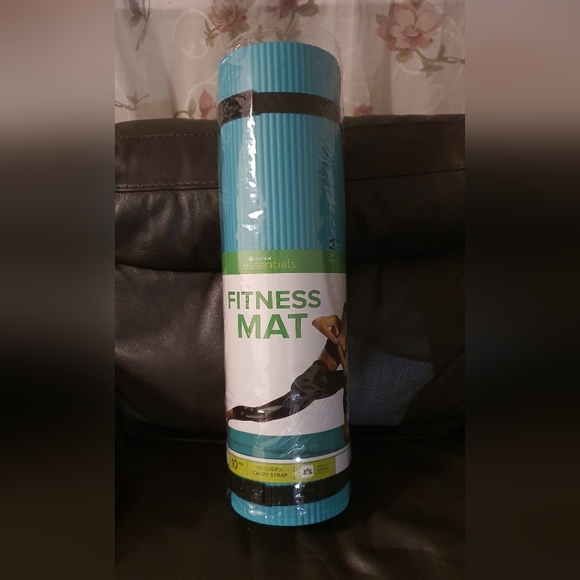 New Gaiam Essentials Yoga Mat - Picture 7 of 9